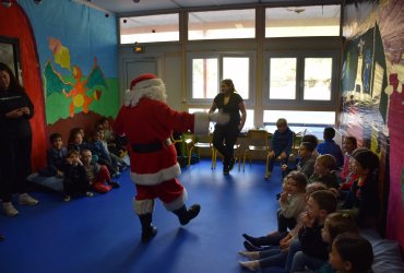 PÈRE NOËL DANS LES ÉCOLES ET ACCUEILS DE LOISIRS